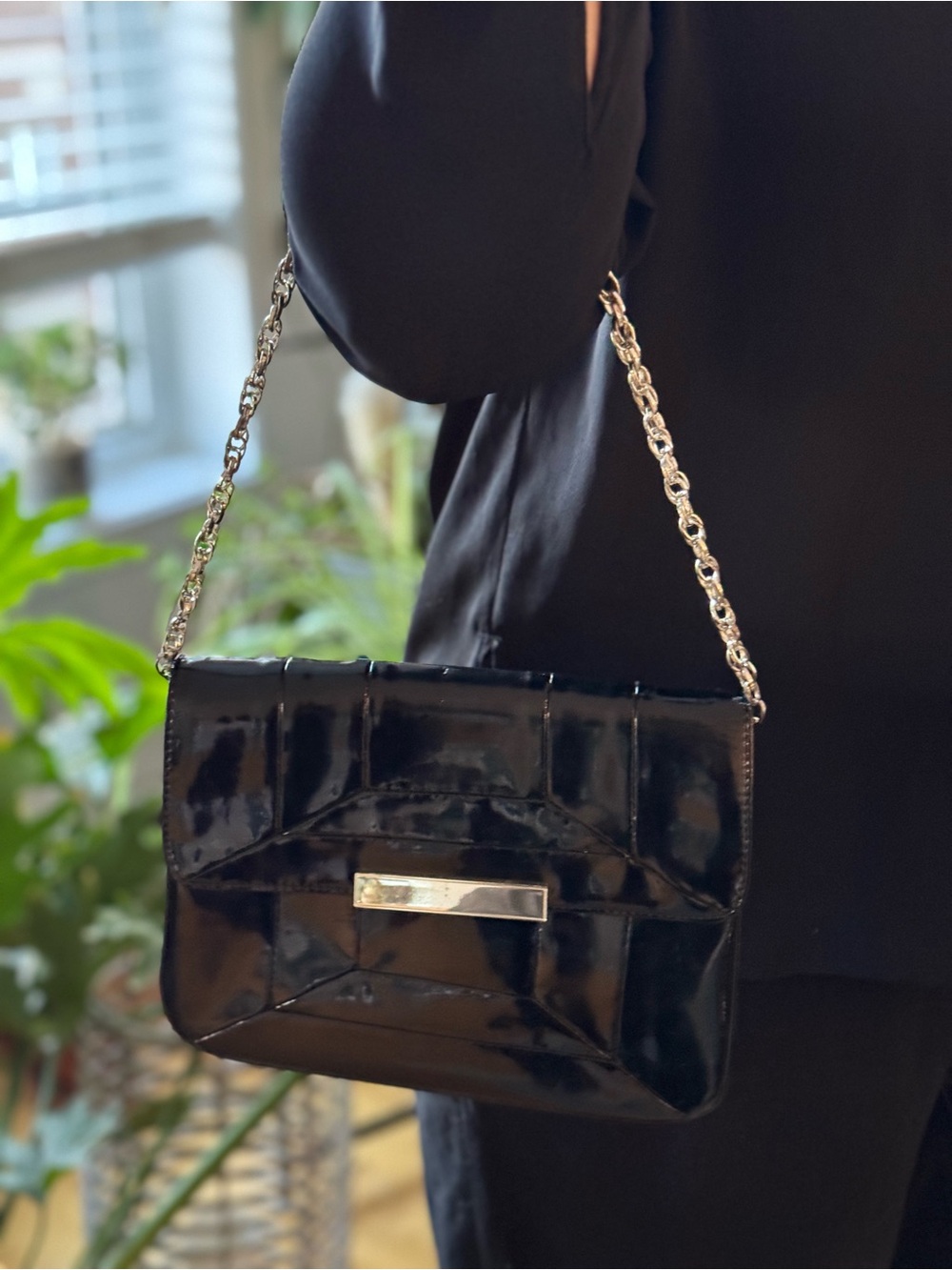 Chic Ann Taylor Patent Leather Chain Bag / Sac Verni avec Chaîne